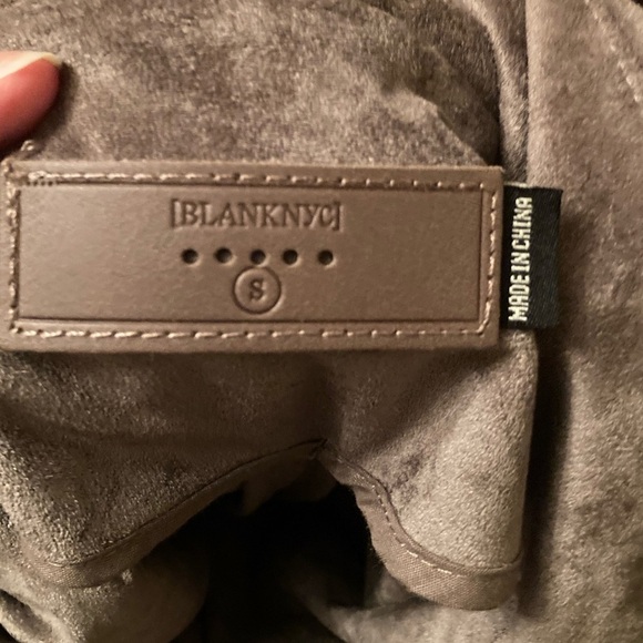 Blank NYC Faux Suede Taupe Zip Up Moto Jacket Women's Fold Up Collar size S - Picture 9 of 13